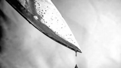 Lover attack with Knife