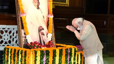 জাতিৰ পিতা মহাত্মা গান্ধীৰ ৭৪তম মৃত্যু বাৰ্ষিকীত শ্ৰদ্ধাঞ্জলি অপৰ্ণ প্ৰধানমন্ত্ৰী মোডীৰ